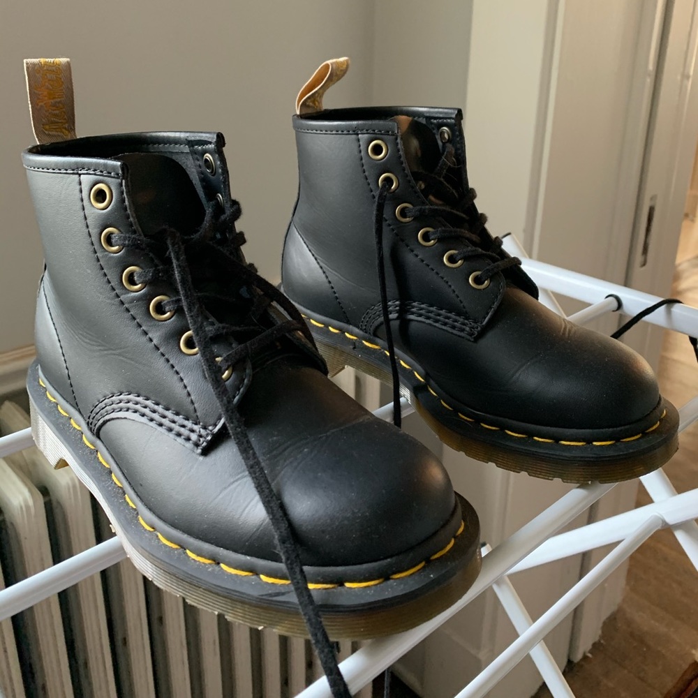 Dr. Martens Size 5